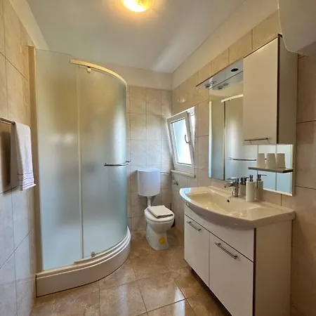 Dante Pensión Trogir