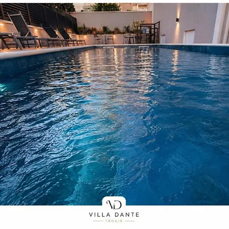Pensionat Dante With Swimming Pool Trogir