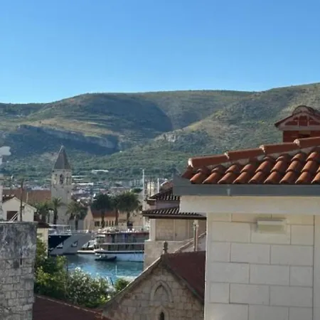 Dante With Swimming Pool Pensionat Trogir