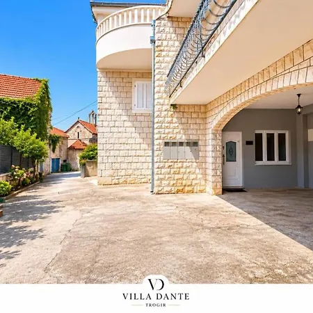Maison d'hôtes Dante With Swimming Pool 3*