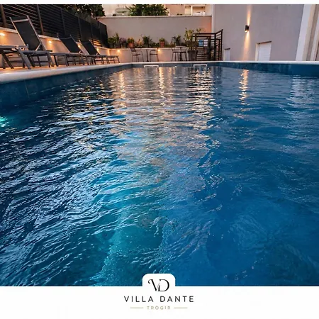 Гостьовий будинок Dante With Swimming Pool Трогір