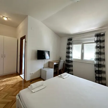 Dante Guest house 3*