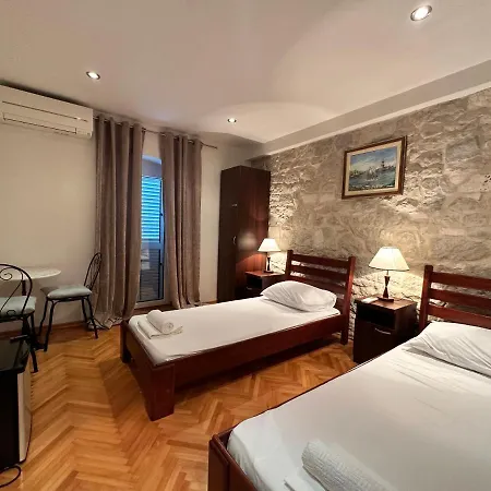Dante Guest house