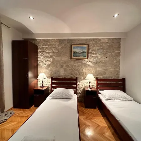 Dante Guest house