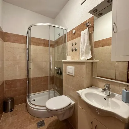 Dante Guest house
